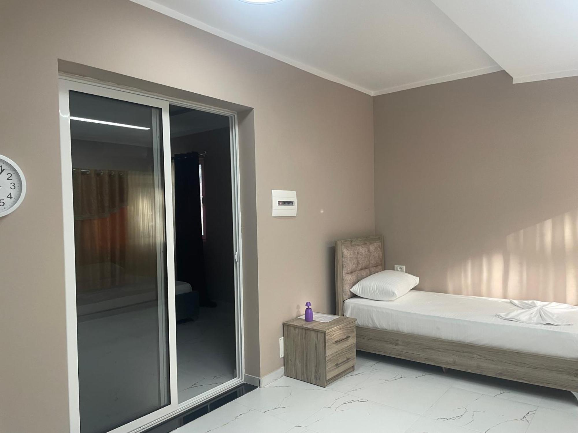 Vila Topi Vlorë Екстериор снимка